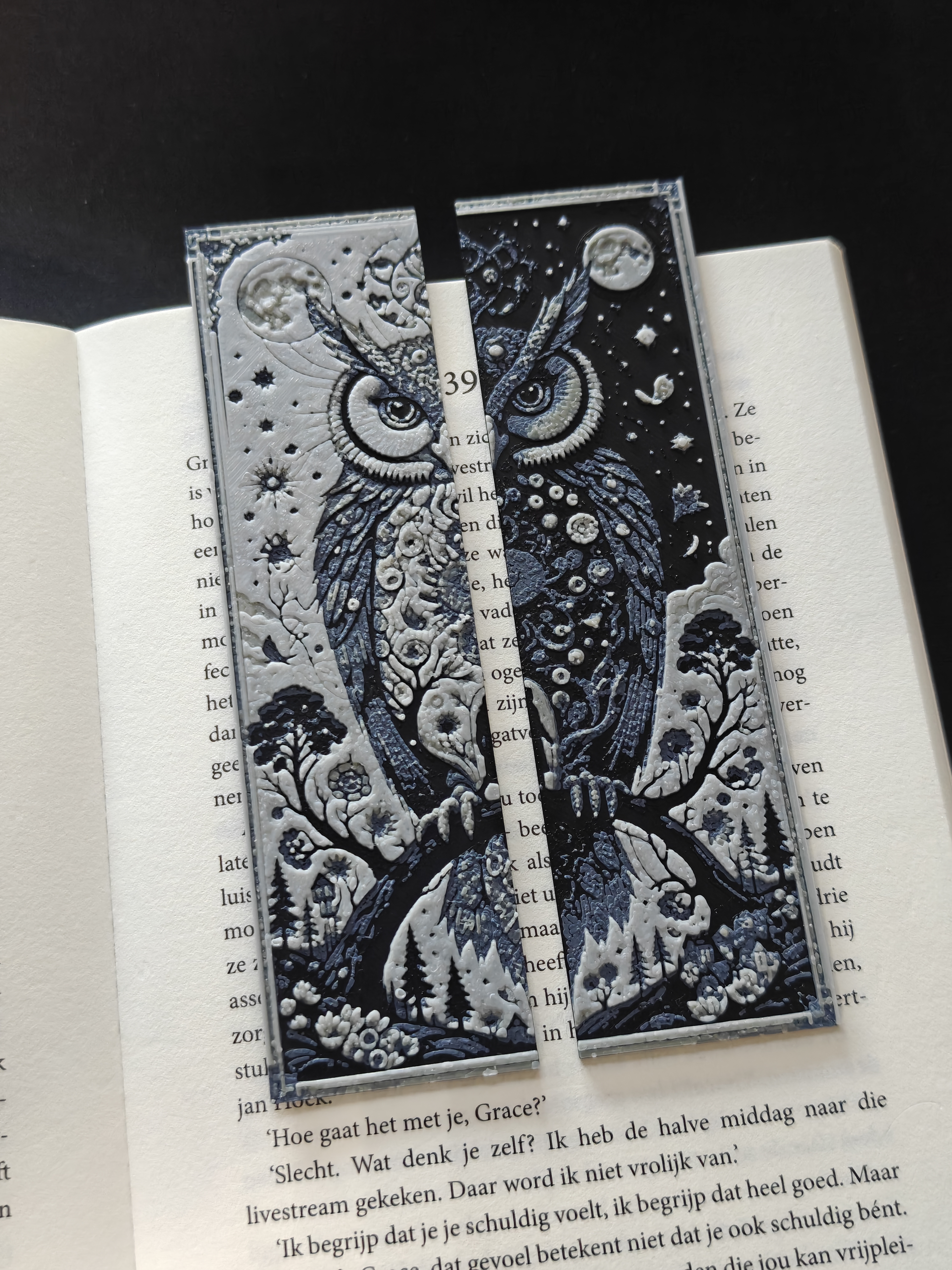 Set of 2 bookmarks - Celestial Own - (Bone White-Dark Grey) - r7a2x9 - IMG20250619211347.jpg