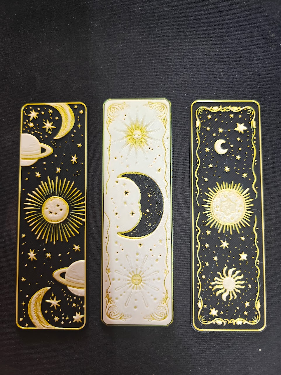 Set van 3 Boekenleggers - celestial-dreams-v2 (zwart-eryone gold-wit) - 8h9x1p - voorkant2.jpg
