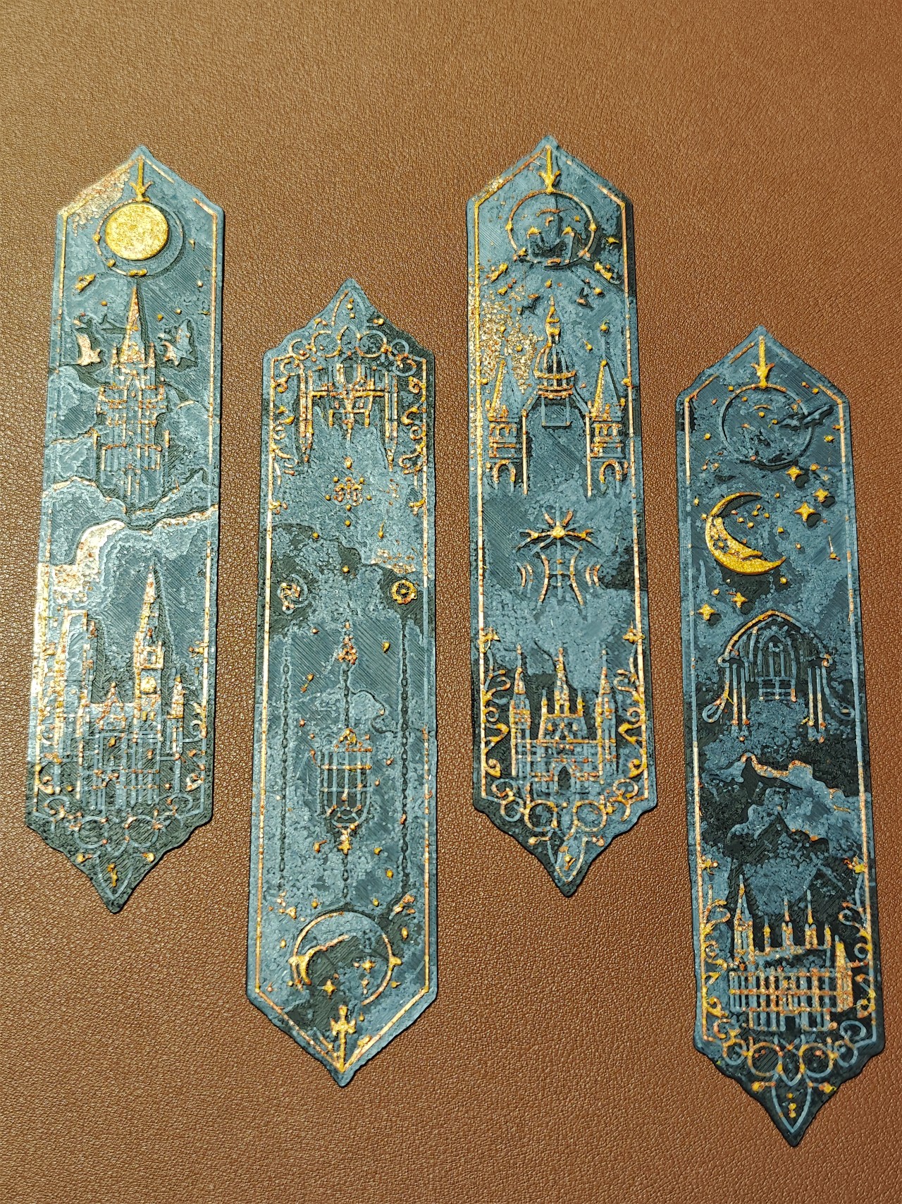 Set van 4 Boekenleggers - harry-potter v1 - (gold-orange-black-white) - 4yp8x6 - voorkant.JPEG