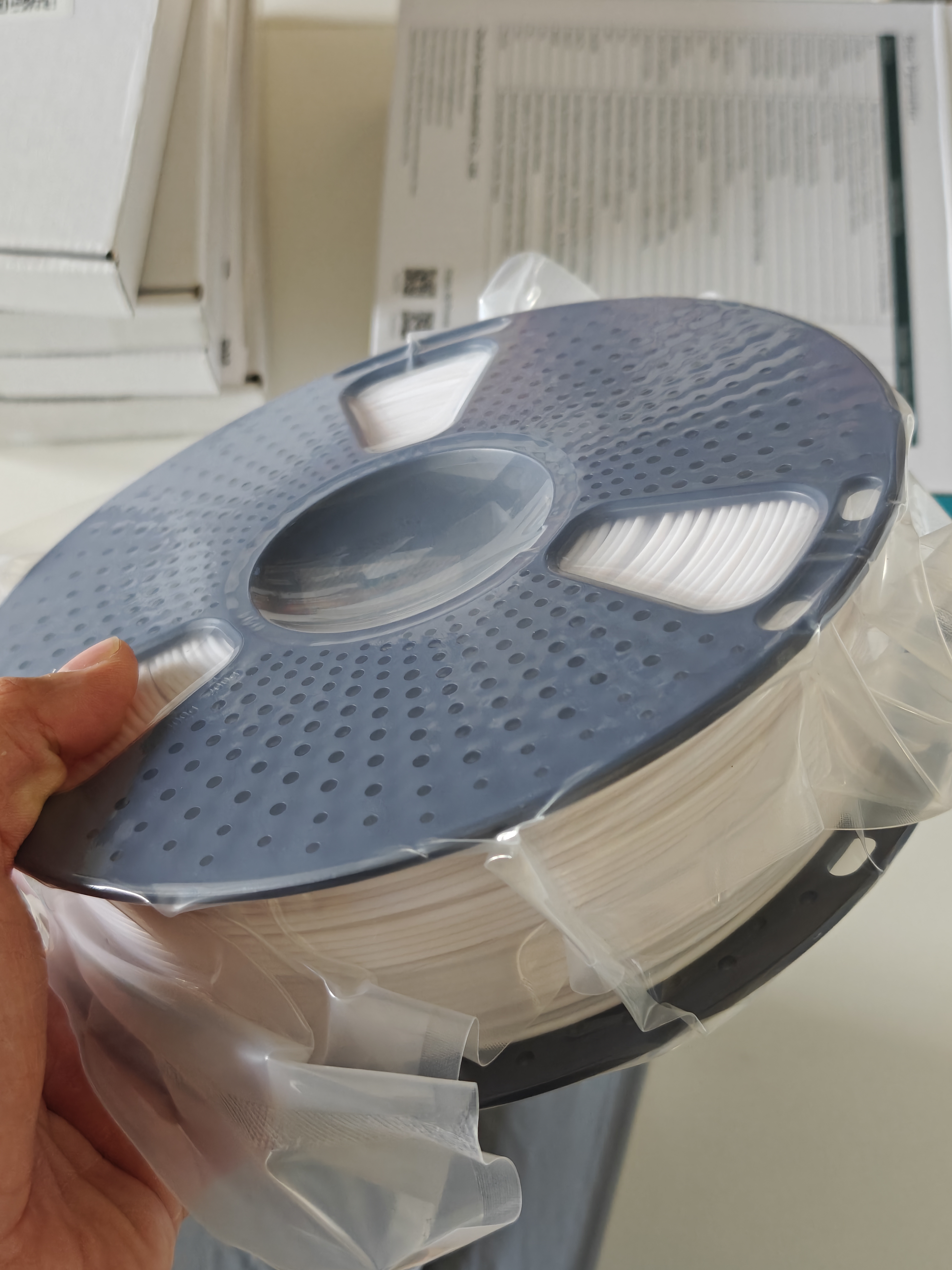 Sunlu + white filament 1kg - IMG20250718102616.jpg