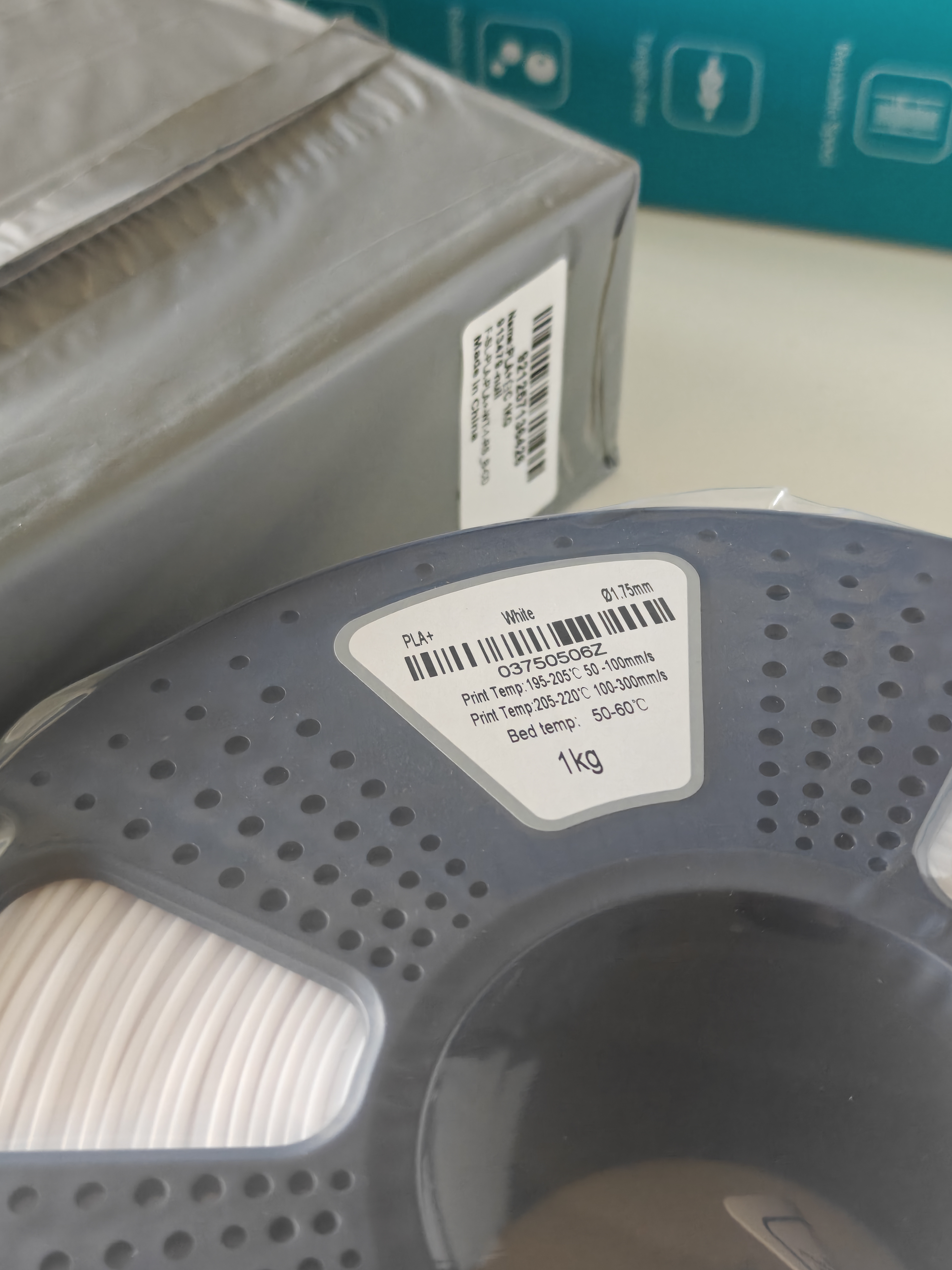 Sunlu + white filament 1kg - IMG20250718102632.jpg